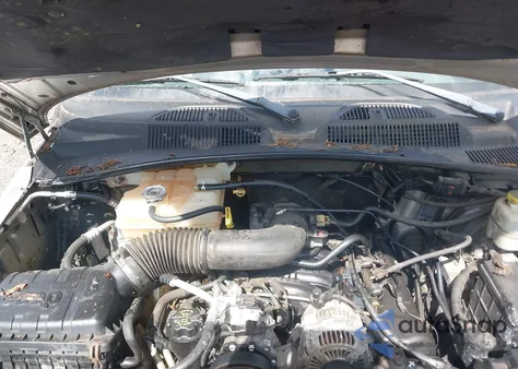 2005 Jeep Liberty Sport from USA, damaged, VIN 1J4GL48KX5W620856